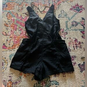 Athleta retreat linen romper in black, medium